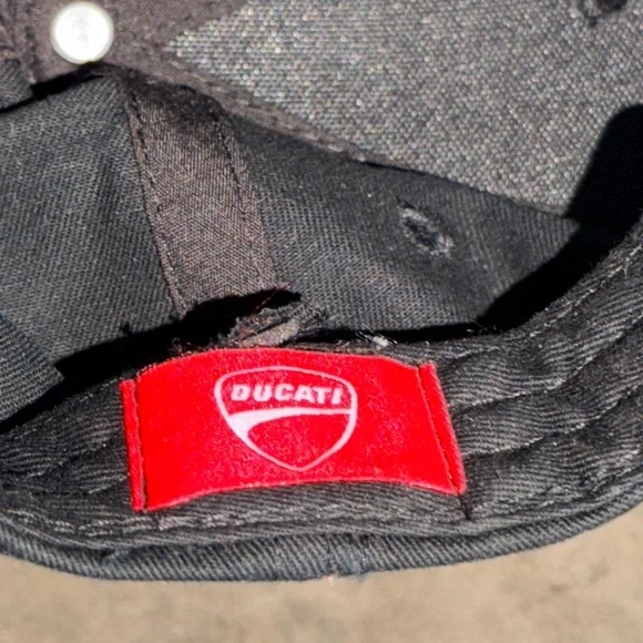 Ducati Men's Black Baseball Cap - Embroidered Logo - Picture 3 of 3